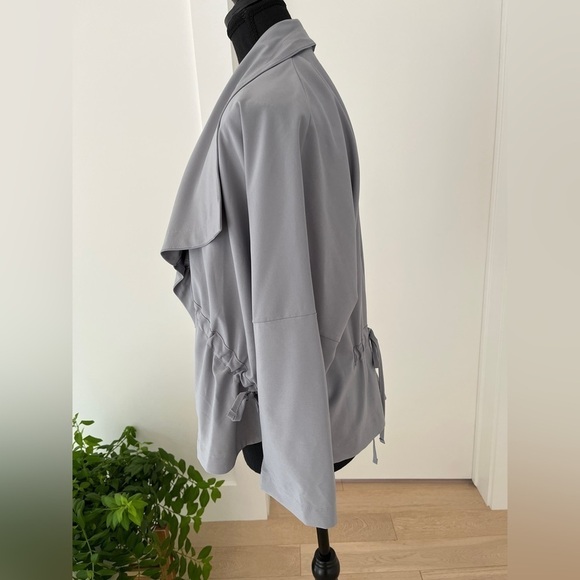 EVERSASSY Grey Short Jacket Shawl Collar Ruching Tie Back Contemporary Neutral - Picture 6 of 13